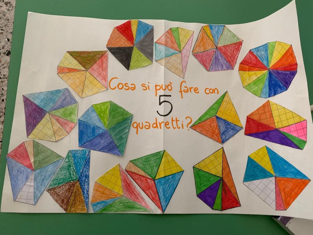 Decorazioni ottenute accostando triangoli isosceli con i lati uguali di 5 quadretti, disegnati su carta quadrettata